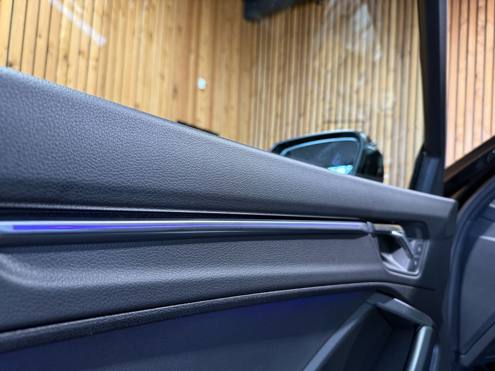 Fahrzeugabbildung Audi Q3 35 TFSI S Line Black Aut.*Navi*Sonos*Kam*AHK*