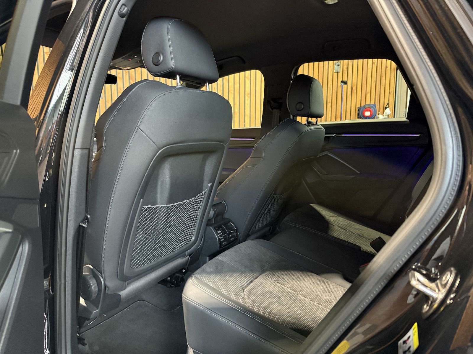 Fahrzeugabbildung Audi Q3 35 TFSI S Line Black Aut.*Navi*Sonos*Kam*AHK*