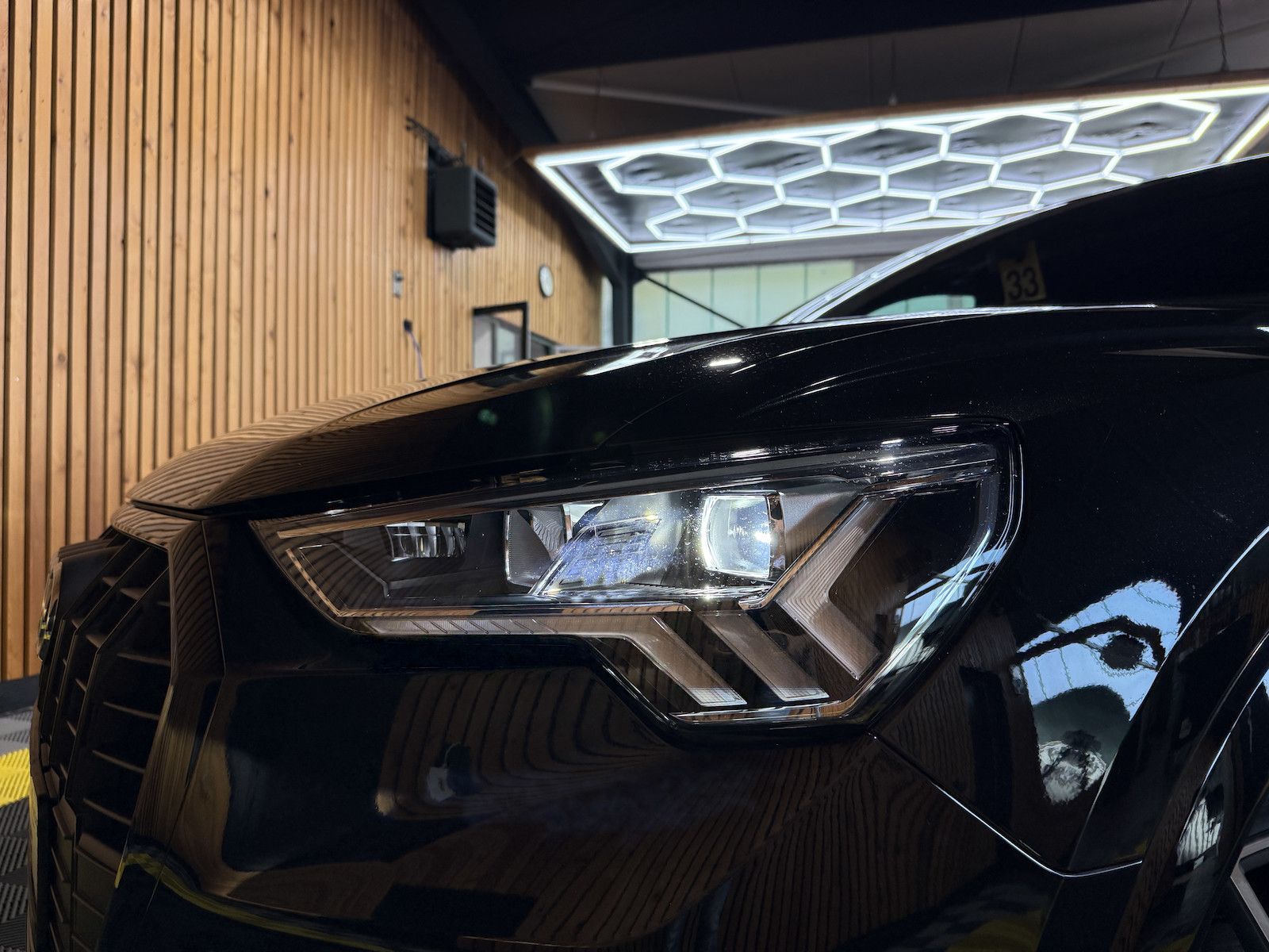 Fahrzeugabbildung Audi Q3 35 TFSI S Line Black Aut.*Navi*Sonos*Kam*AHK*