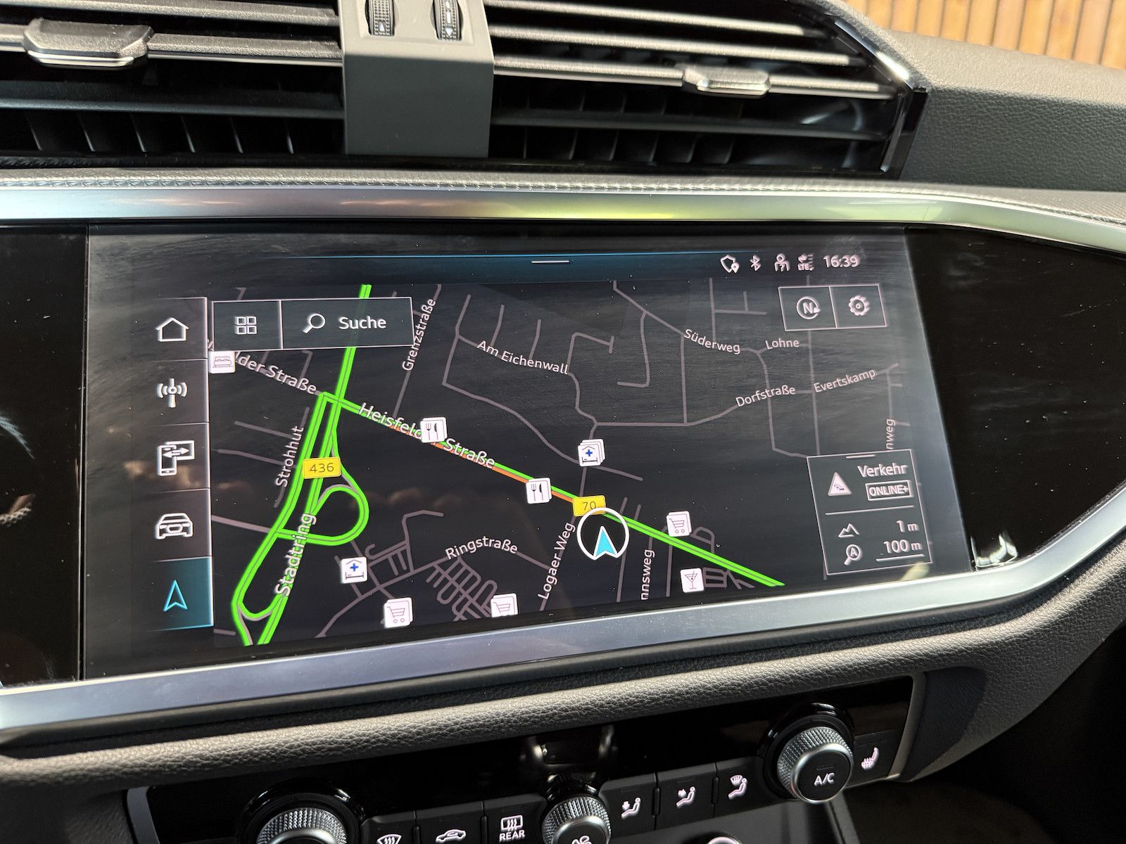 Fahrzeugabbildung Audi Q3 35 TFSI S Line Black Aut.*Navi*Sonos*Kam*AHK*