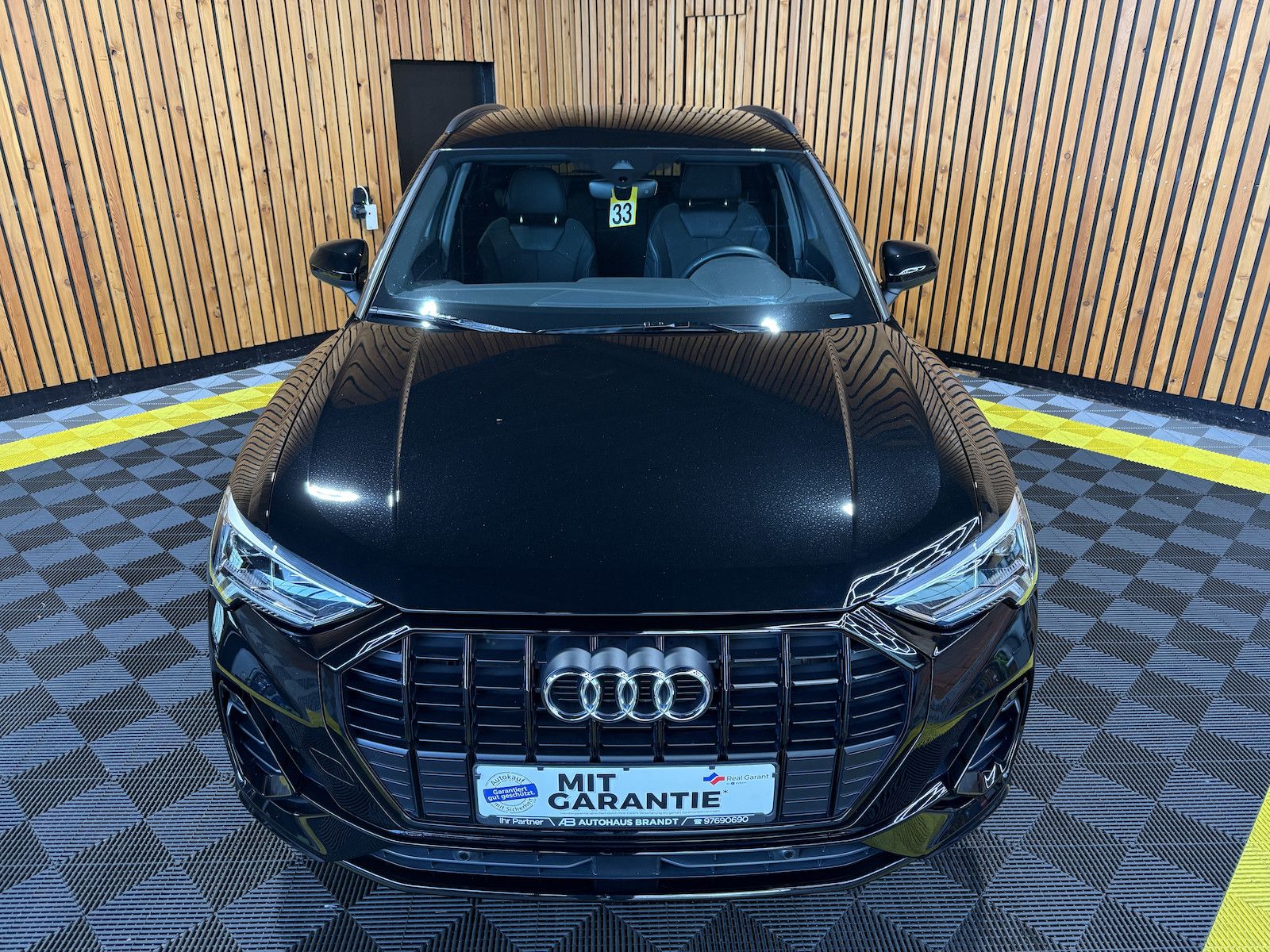 Fahrzeugabbildung Audi Q3 35 TFSI S Line Black Aut.*Navi*Sonos*Kam*AHK*