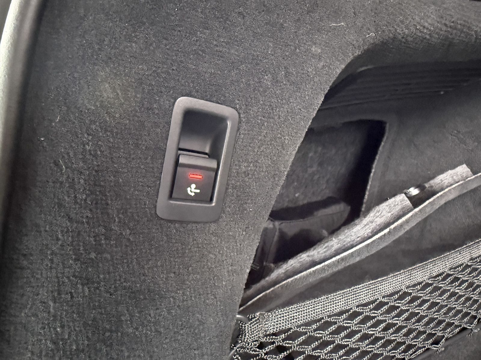 Fahrzeugabbildung Audi A6 Avant 2,0 TDI qu. *Navi*Matrix*AHK*Head*360°*