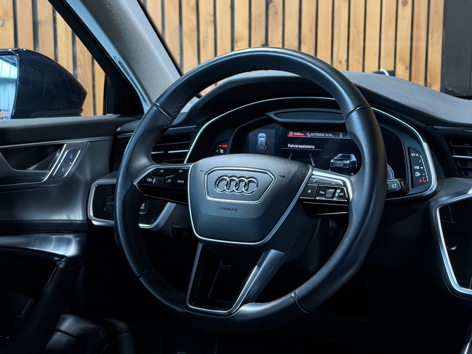 Fahrzeugabbildung Audi A6 Avant 2,0 TDI qu. *Navi*Matrix*AHK*Head*360°*