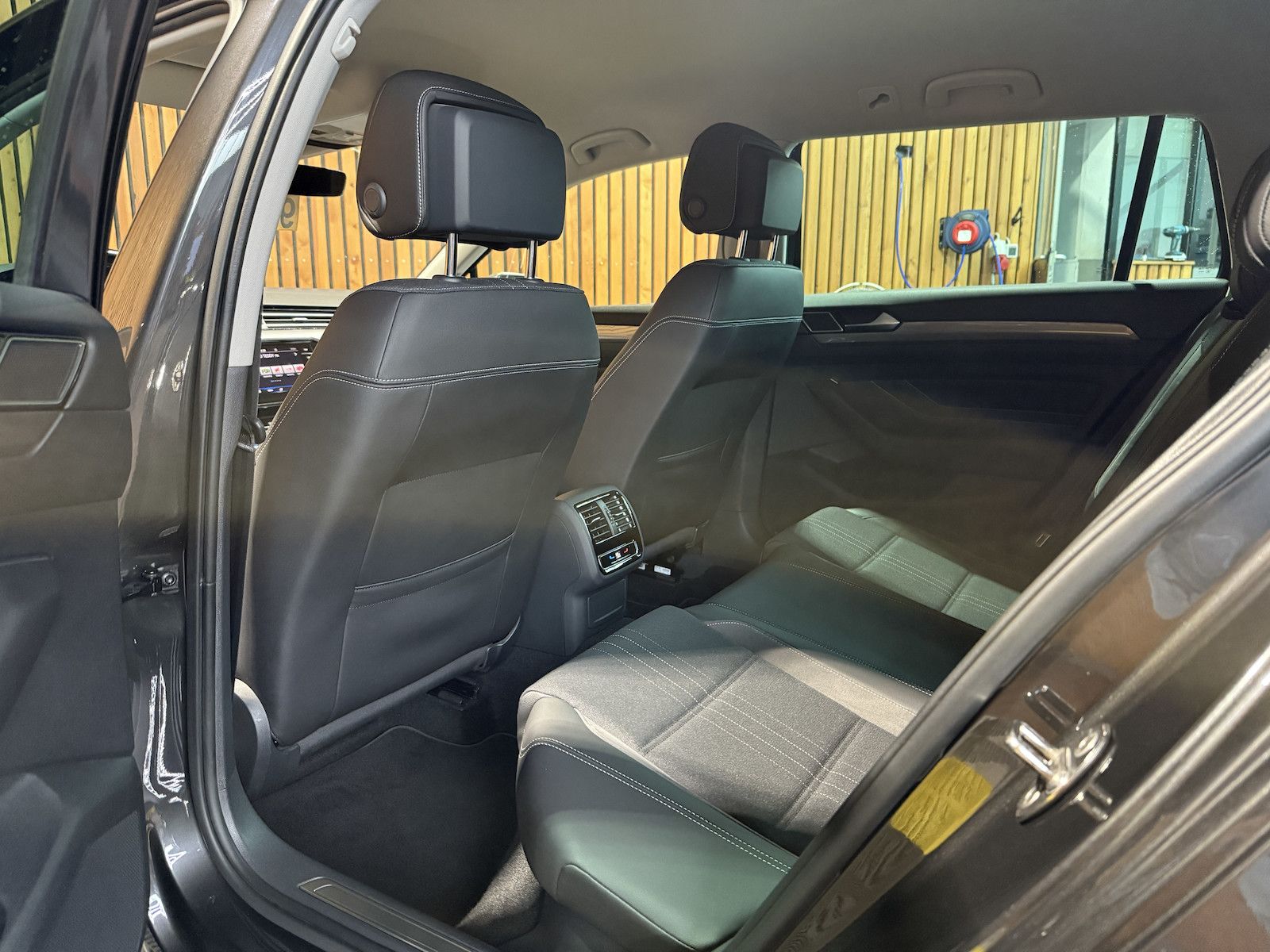 Fahrzeugabbildung Volkswagen Passat Alltrack 2,0 TDI 4M DSG *Navi*Kam*LED*AHK