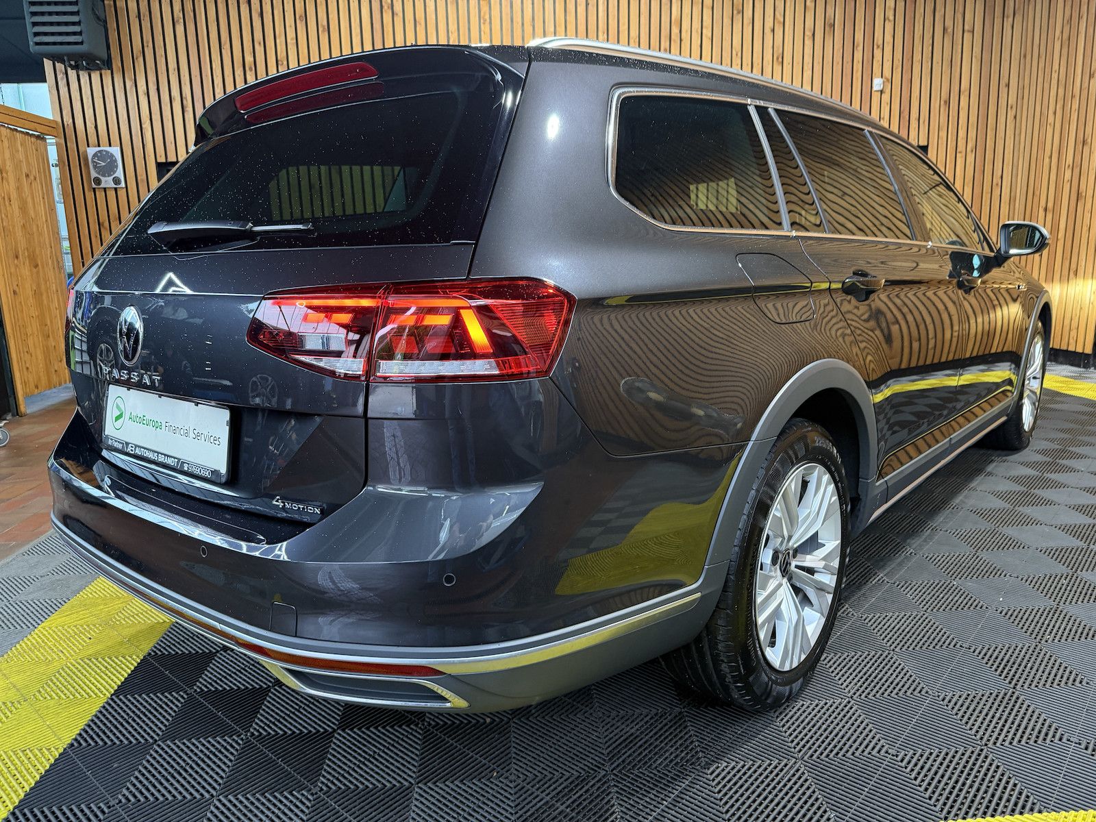 Fahrzeugabbildung Volkswagen Passat Alltrack 2,0 TDI 4M DSG *Navi*Kam*LED*AHK