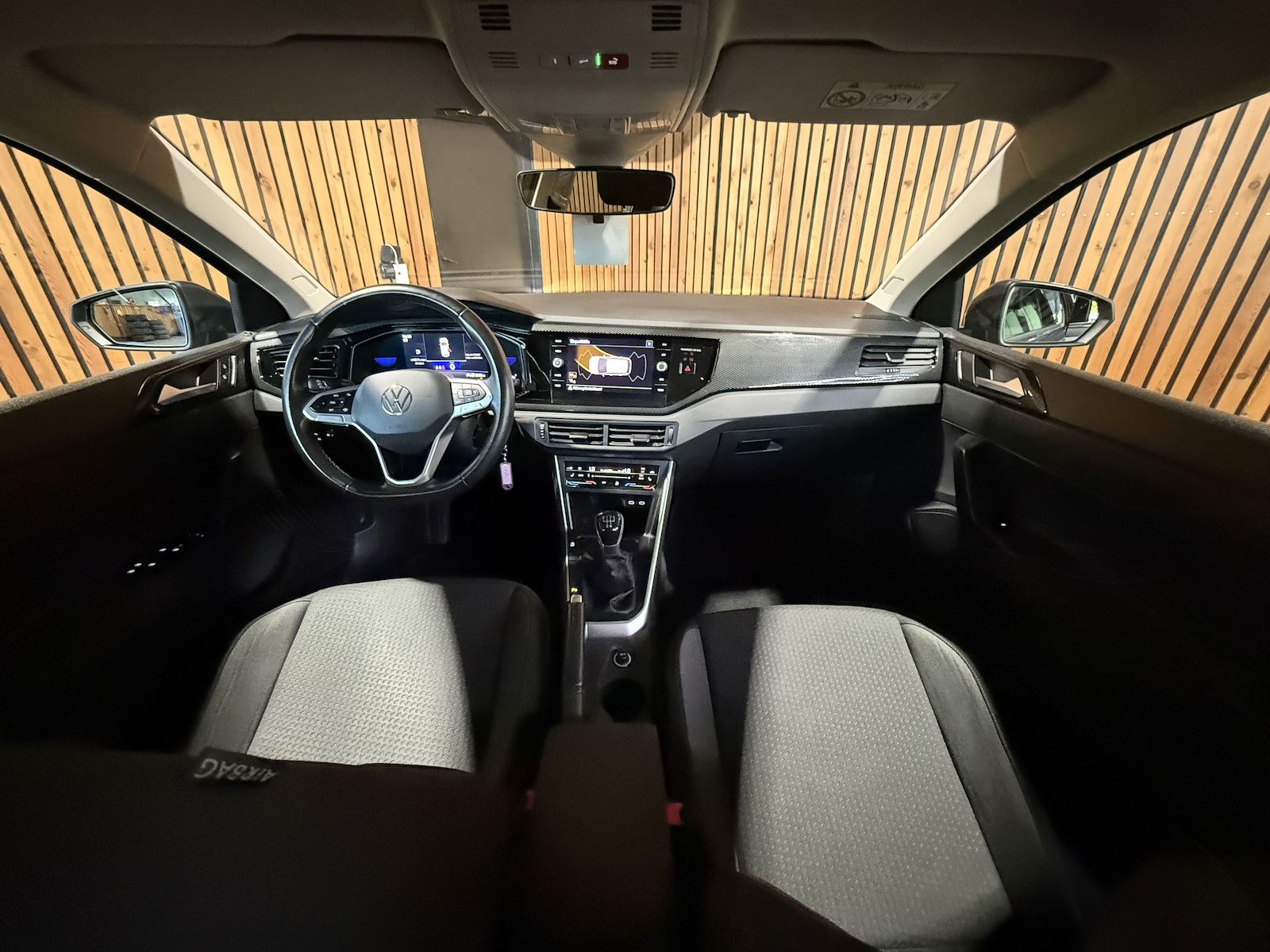 Fahrzeugabbildung Volkswagen Polo TSI Life 5-tg. *LED*PDC*Virtual*Sitzhz*App*