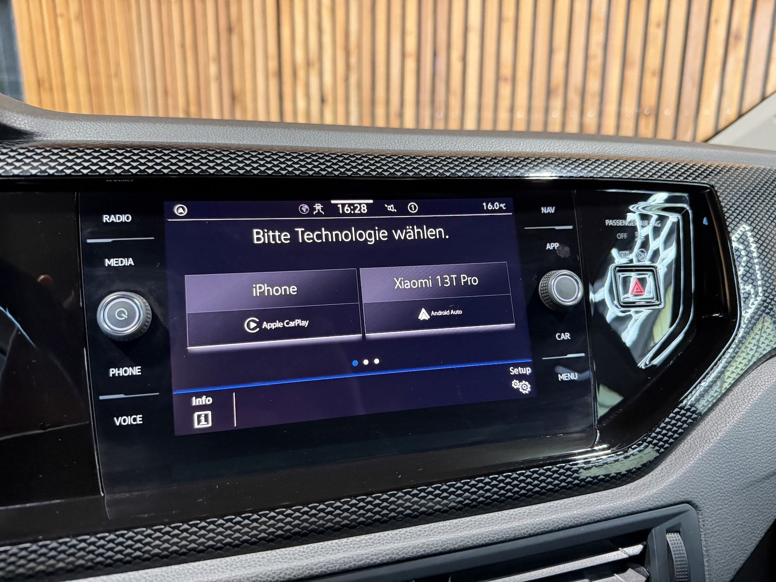 Fahrzeugabbildung Volkswagen Polo TSI Life 5-tg. *LED*PDC*Virtual*Sitzhz*App*