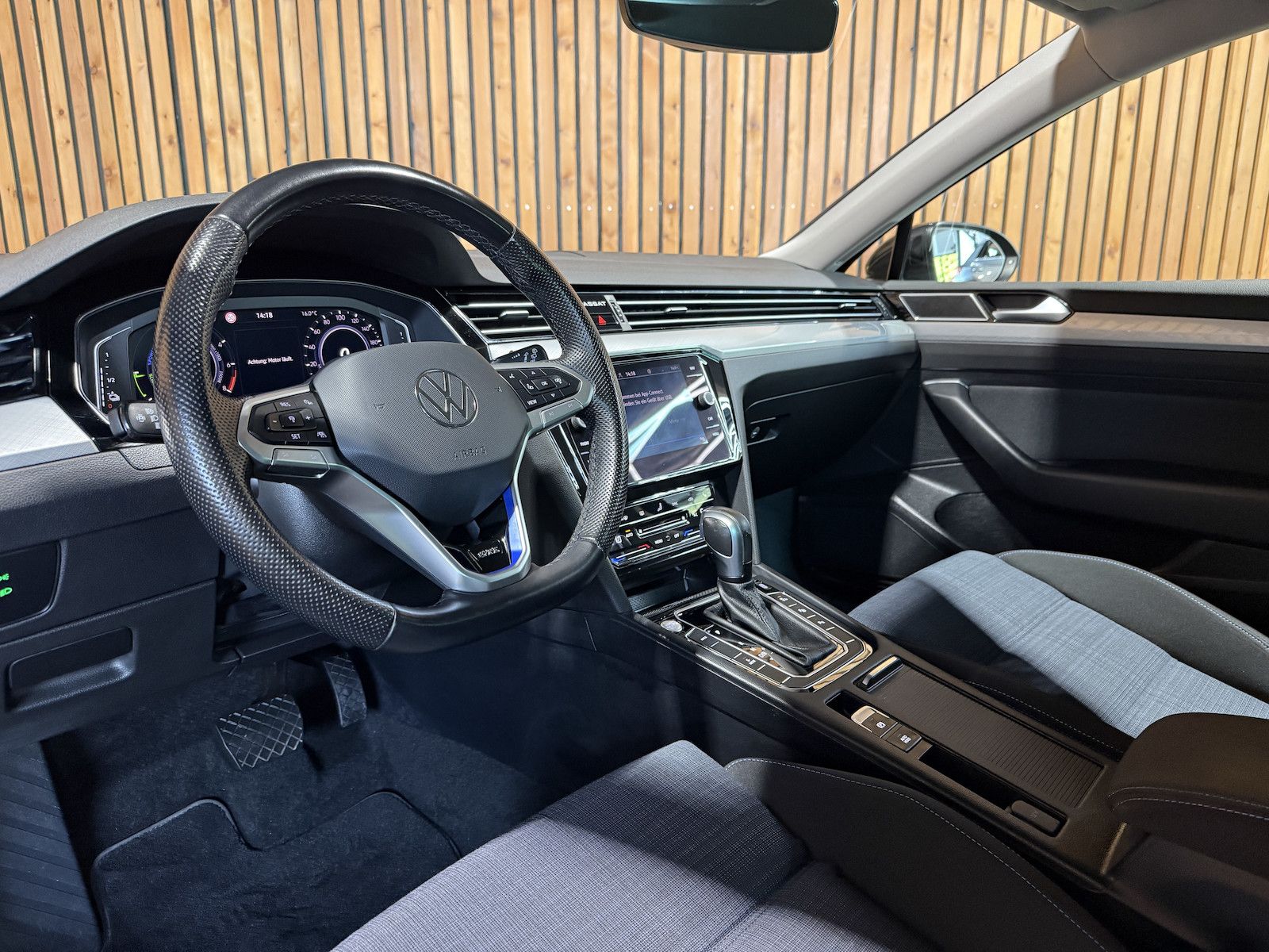 Fahrzeugabbildung Volkswagen Passat Variant GTE DSG *Navi*Kam*AHK*Virtual*ACC