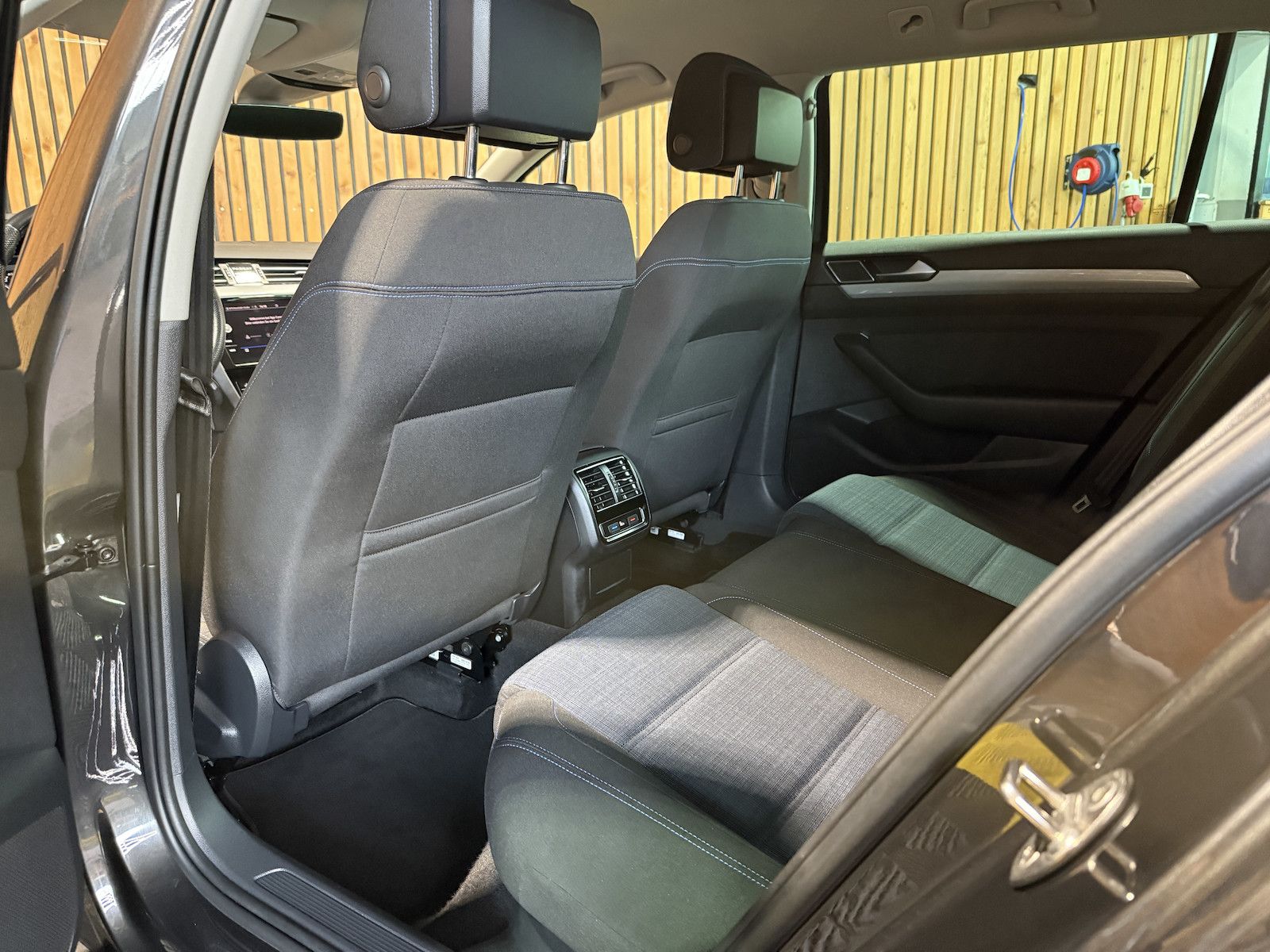 Fahrzeugabbildung Volkswagen Passat Variant GTE DSG *Navi*Kam*AHK*Virtual*ACC