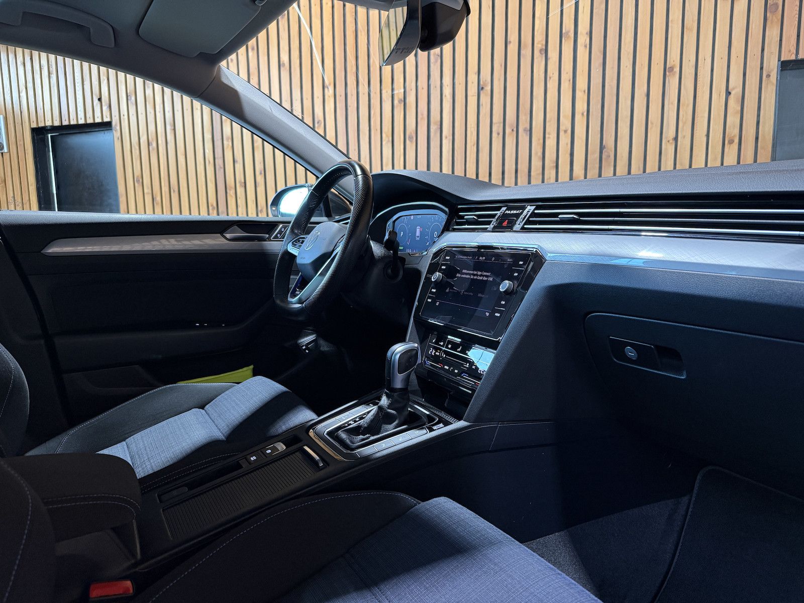 Fahrzeugabbildung Volkswagen Passat Variant GTE DSG *Navi*Kam*AHK*Virtual*ACC