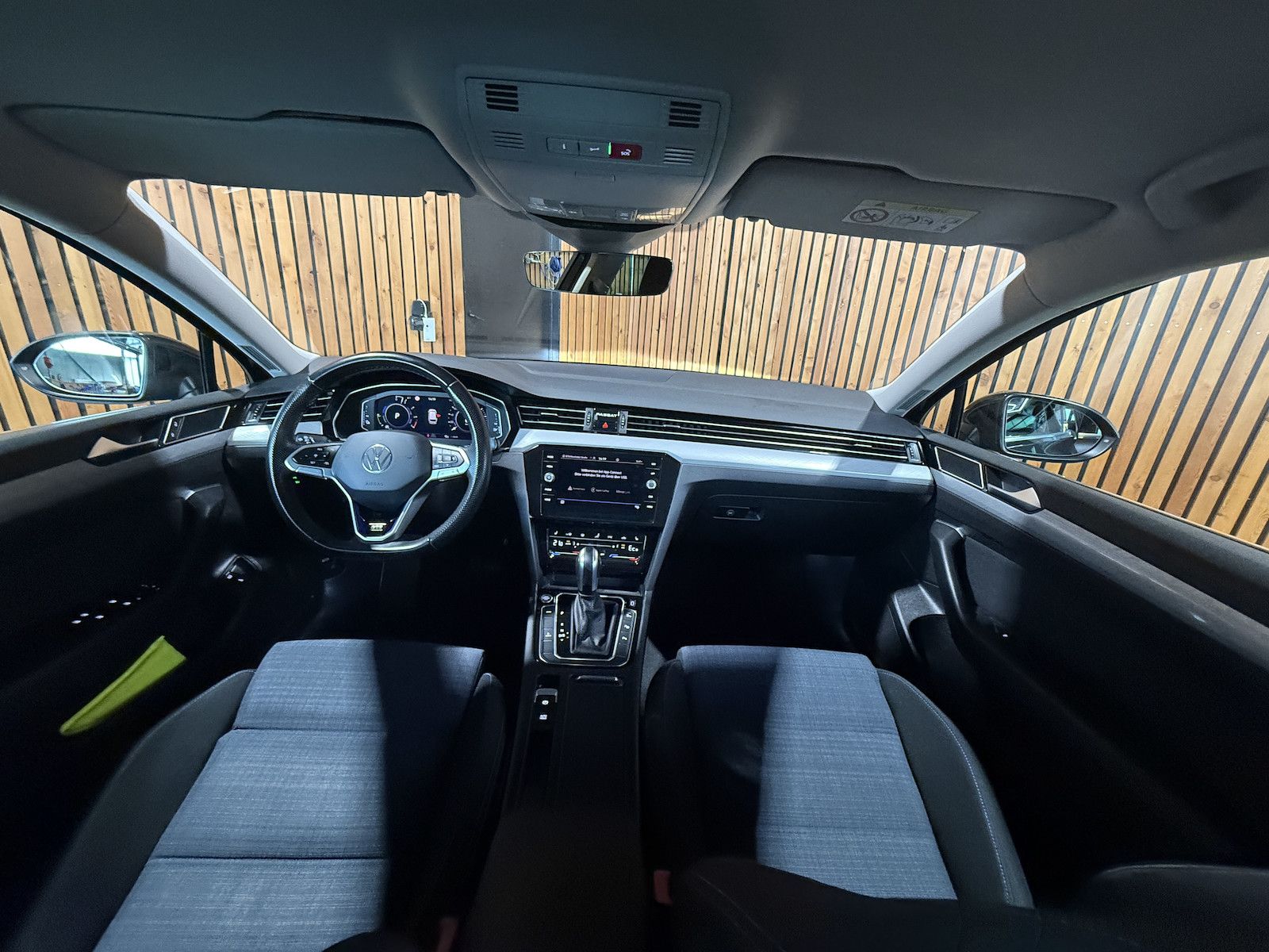 Fahrzeugabbildung Volkswagen Passat Variant GTE DSG *Navi*Kam*AHK*Virtual*ACC