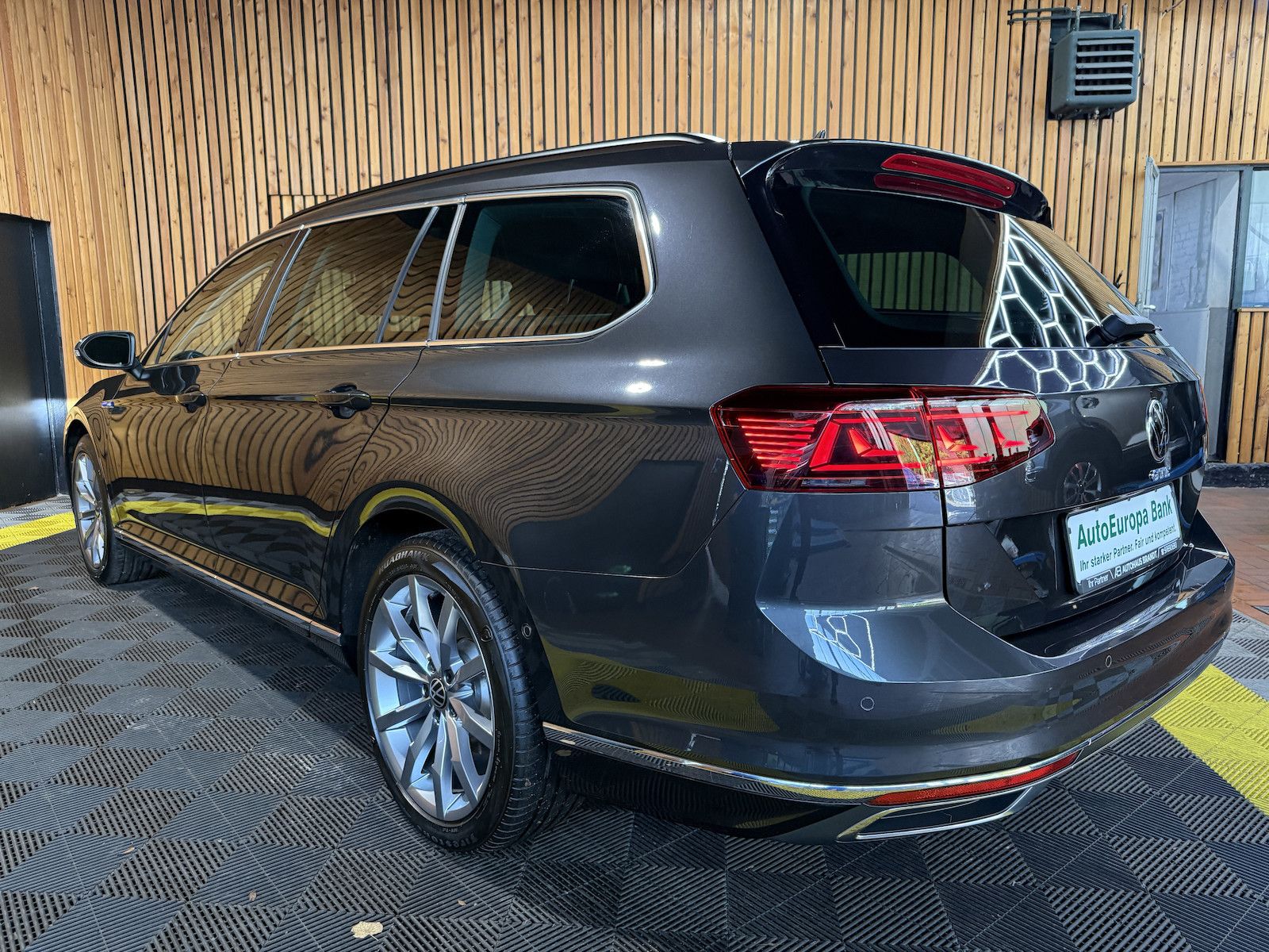 Fahrzeugabbildung Volkswagen Passat Variant GTE DSG *Navi*Kam*AHK*Virtual*ACC