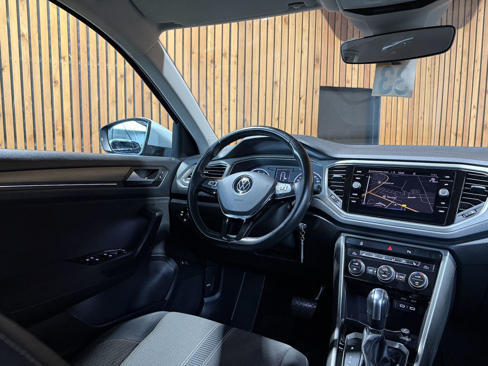 Fahrzeugabbildung Volkswagen T-Roc 1,5 TSI Style *Navi*AHK*PDC*el.Heckklappe*