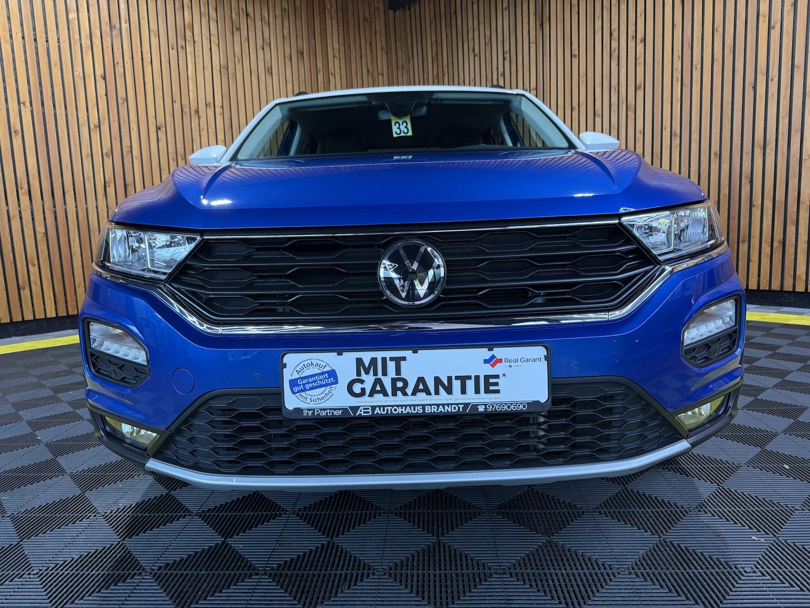 Fahrzeugabbildung Volkswagen T-Roc 1,5 TSI Style *Navi*AHK*PDC*el.Heckklappe*