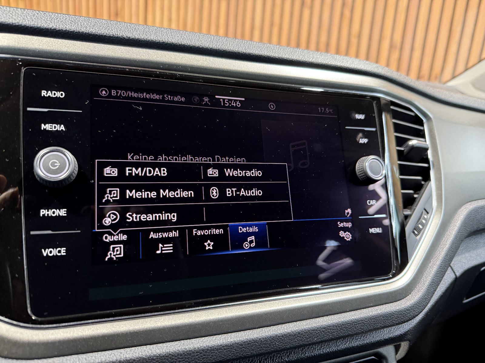 Fahrzeugabbildung Volkswagen T-Roc 1,5 TSI Style *Navi*AHK*PDC*el.Heckklappe*