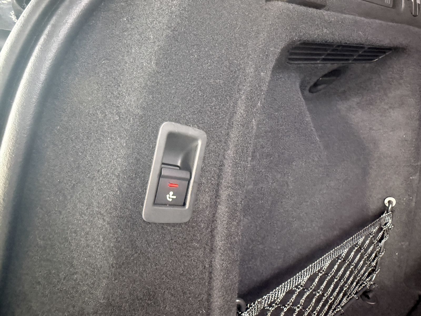 Fahrzeugabbildung Audi A4 Avant 2,0 TDI Aut. *Navi+*ACC*AHK*Kamera*App*