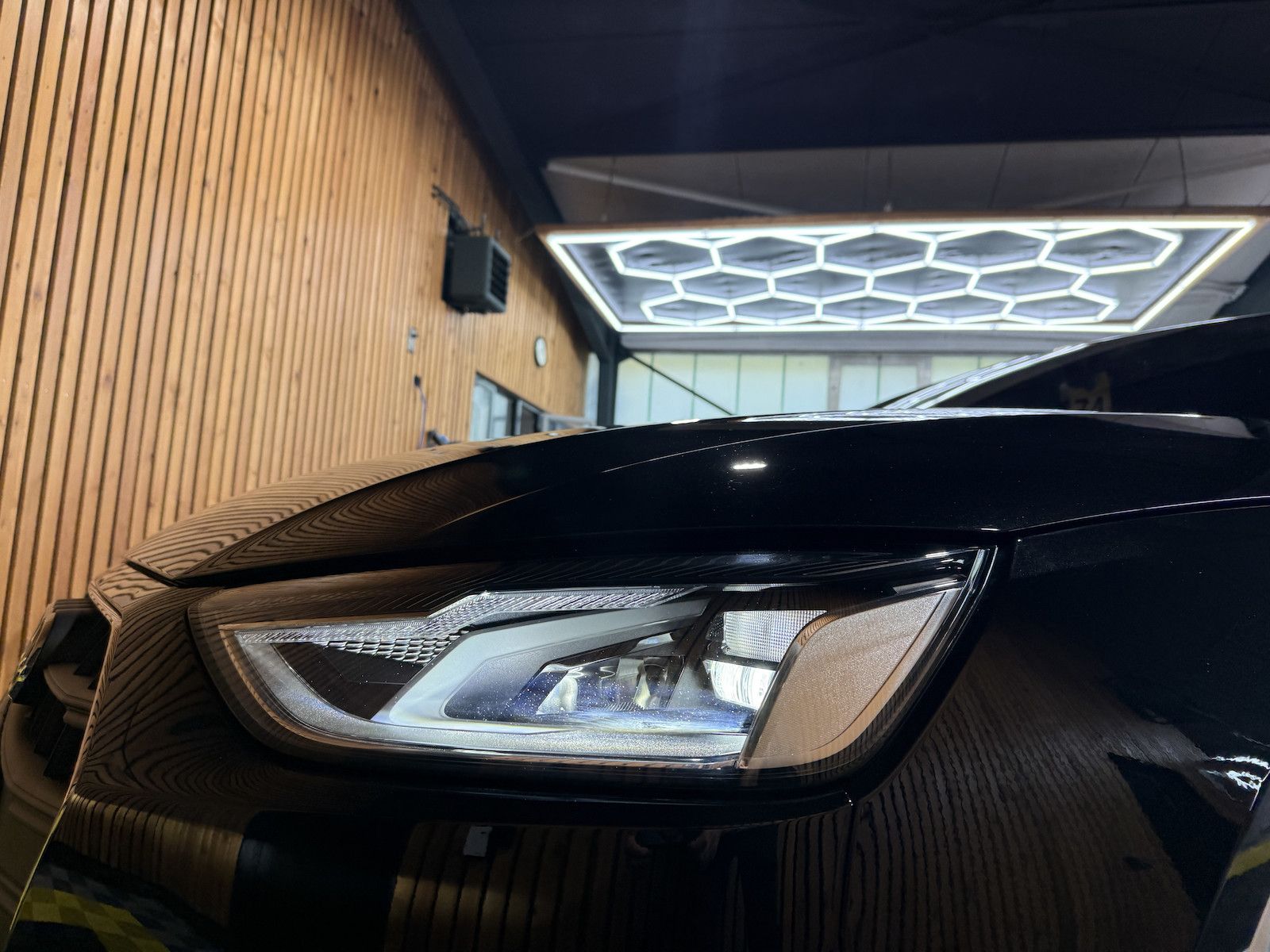 Fahrzeugabbildung Audi A4 Avant 2,0 TDI Aut. *Navi+*ACC*AHK*Kamera*App*