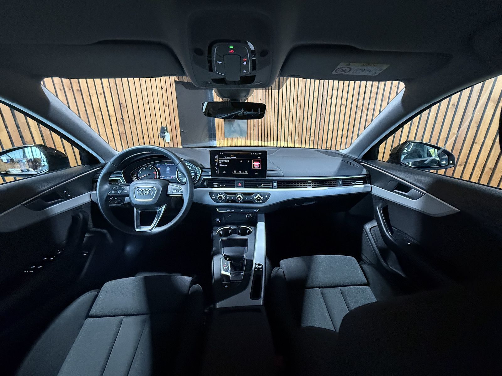 Fahrzeugabbildung Audi A4 Avant 2,0 TDI Aut. *Navi+*ACC*AHK*Kamera*App*