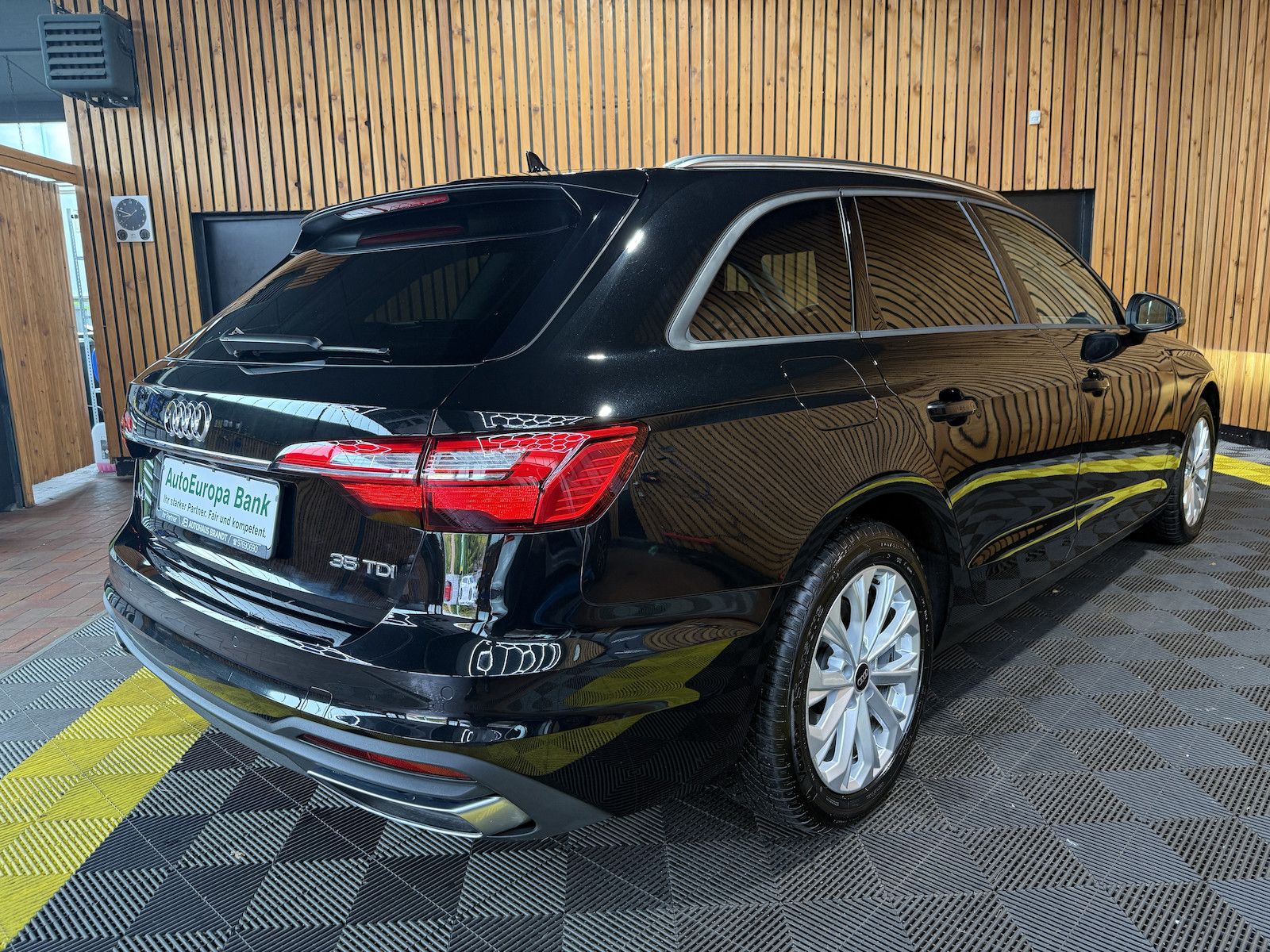 Fahrzeugabbildung Audi A4 Avant 2,0 TDI Aut. *Navi+*ACC*AHK*Kamera*App*