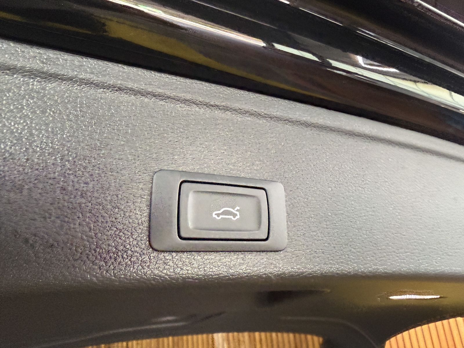 Fahrzeugabbildung Audi A4 Avant 2,0 TDI Aut. *Navi+*ACC*AHK*Kamera*App*
