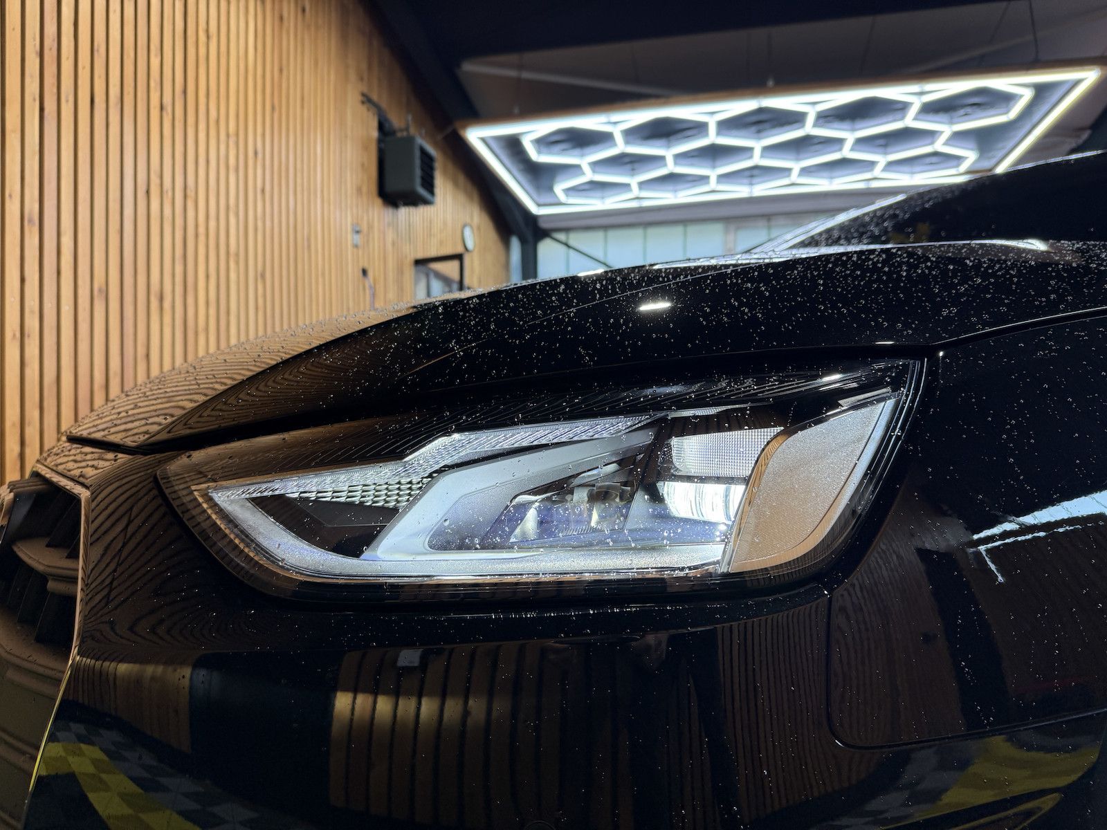 Fahrzeugabbildung Audi A4 Avant 2,0 TDI Aut. *Navi+*ACC*AHK*Kamera*App*