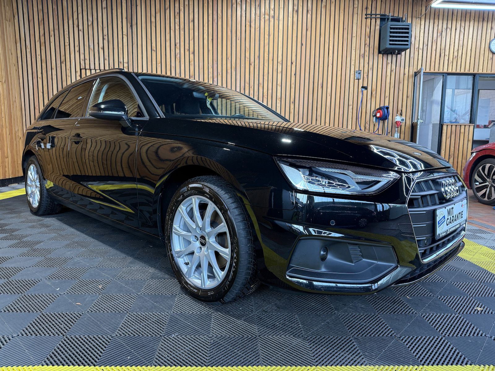 Fahrzeugabbildung Audi A4 Avant 2,0 TDI Aut. *Navi+*ACC*AHK*Kamera*App*