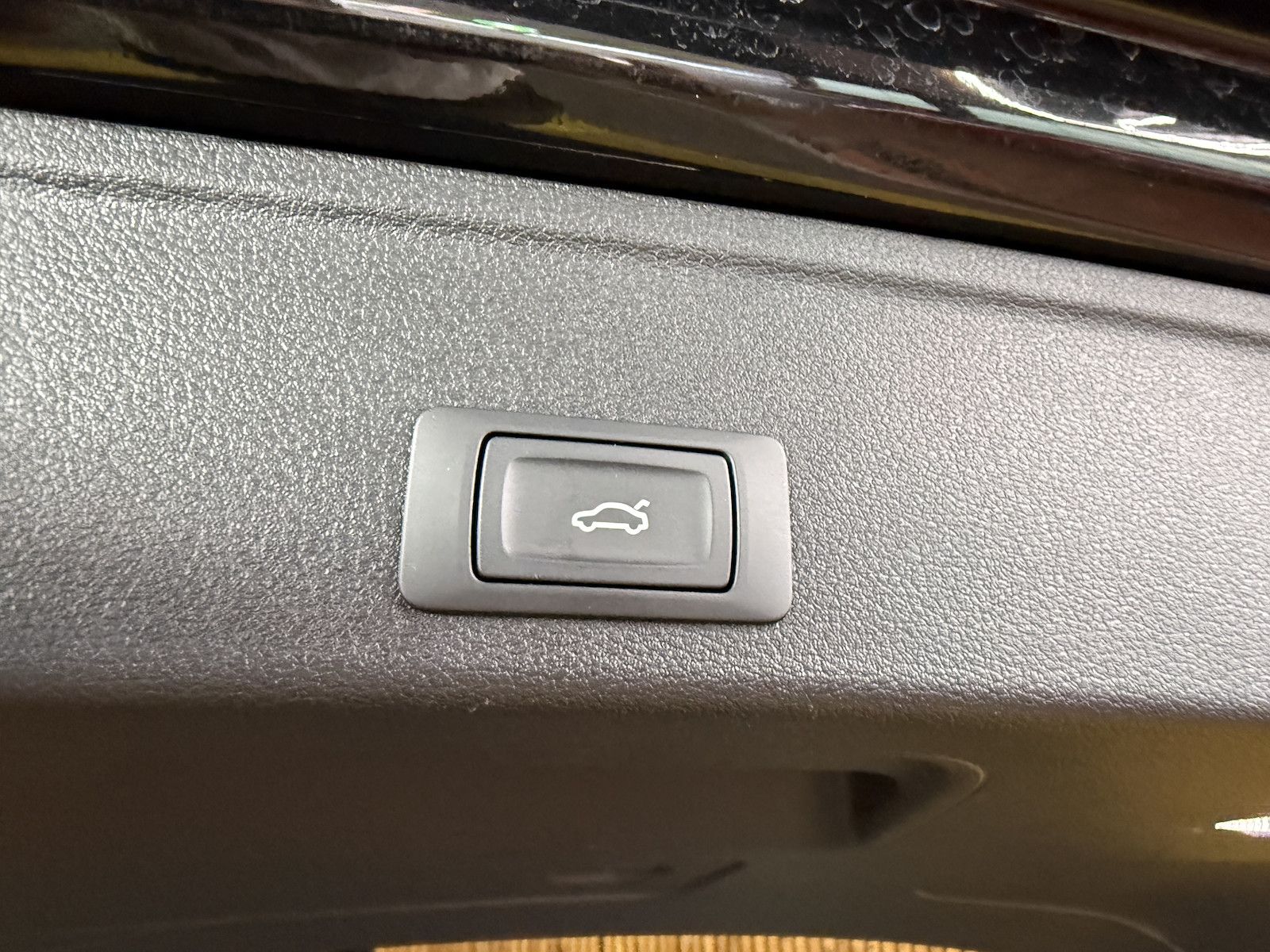 Fahrzeugabbildung Audi A4 Avant 2,0 TDI Aut. *Navi+*ACC*AHK*Kamera*App*