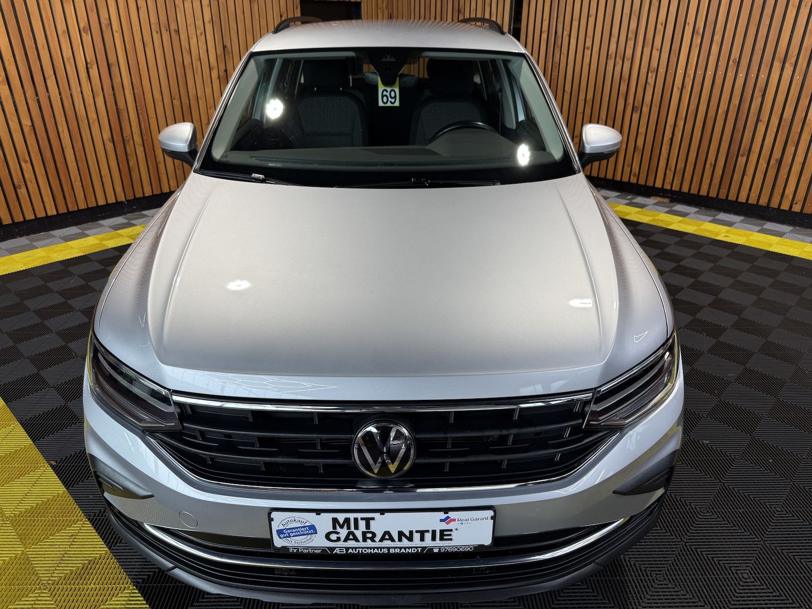 Fahrzeugabbildung Volkswagen Tiguan 2,0 TDI Life DSG *Navi*ACC*AHK*App*LED*