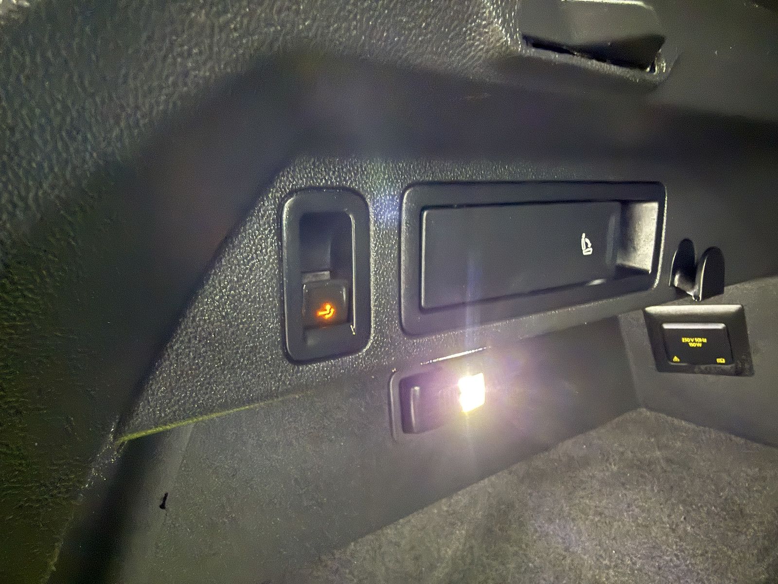 Fahrzeugabbildung Volkswagen Tiguan 2,0 TDI Life DSG *Navi*ACC*AHK*App*LED*