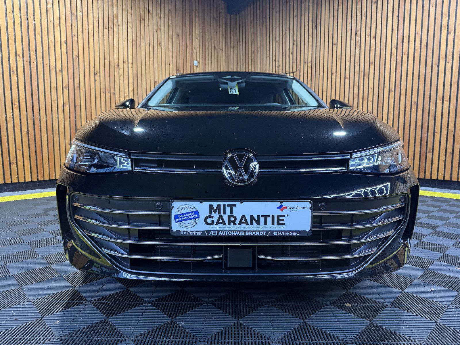 Fahrzeugabbildung Volkswagen Passat Variant 2,0 TDI DSG *Navi*AHK*360°*LED*