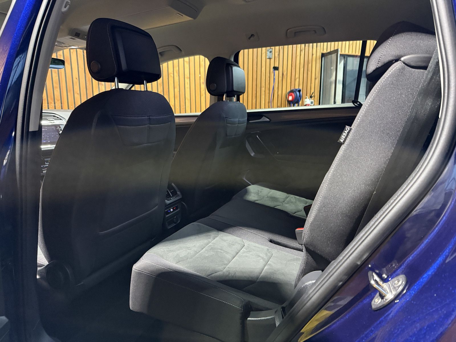 Fahrzeugabbildung Volkswagen Tiguan Allspace 2,0TDI DSG 7-Sitzer*Navi*AHK*LED
