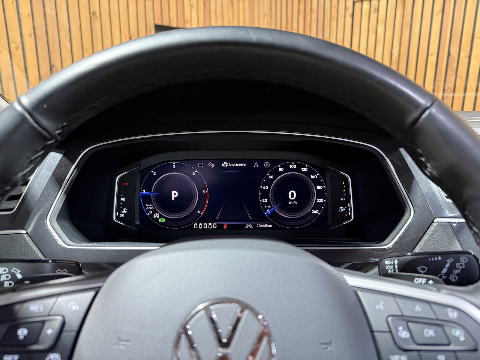 Fahrzeugabbildung Volkswagen Tiguan Allspace 2,0TDI DSG 7-Sitzer*Navi*AHK*LED