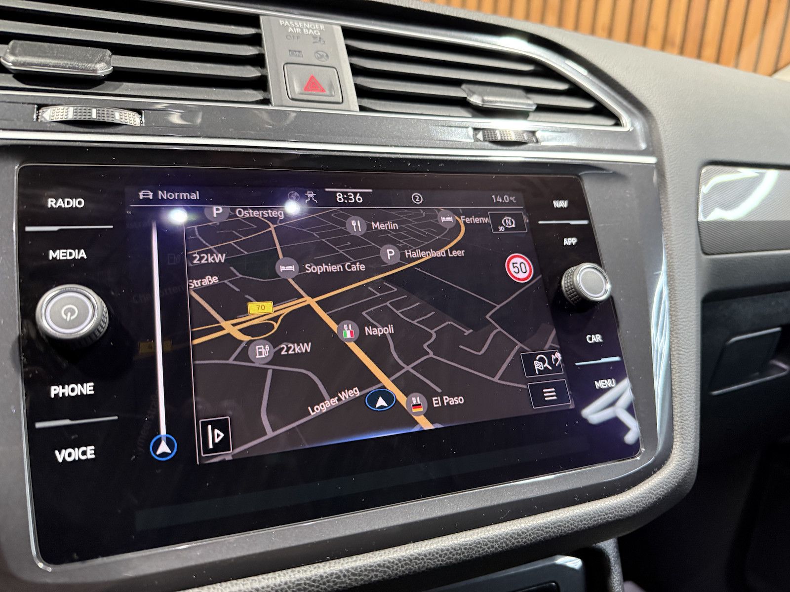 Fahrzeugabbildung Volkswagen Tiguan Allspace 2,0TDI DSG 7-Sitzer*Navi*AHK*LED