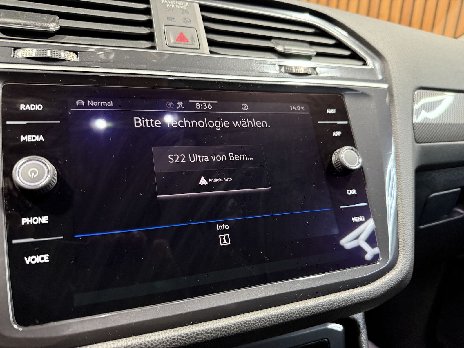 Fahrzeugabbildung Volkswagen Tiguan Allspace 2,0TDI DSG 7-Sitzer*Navi*AHK*LED