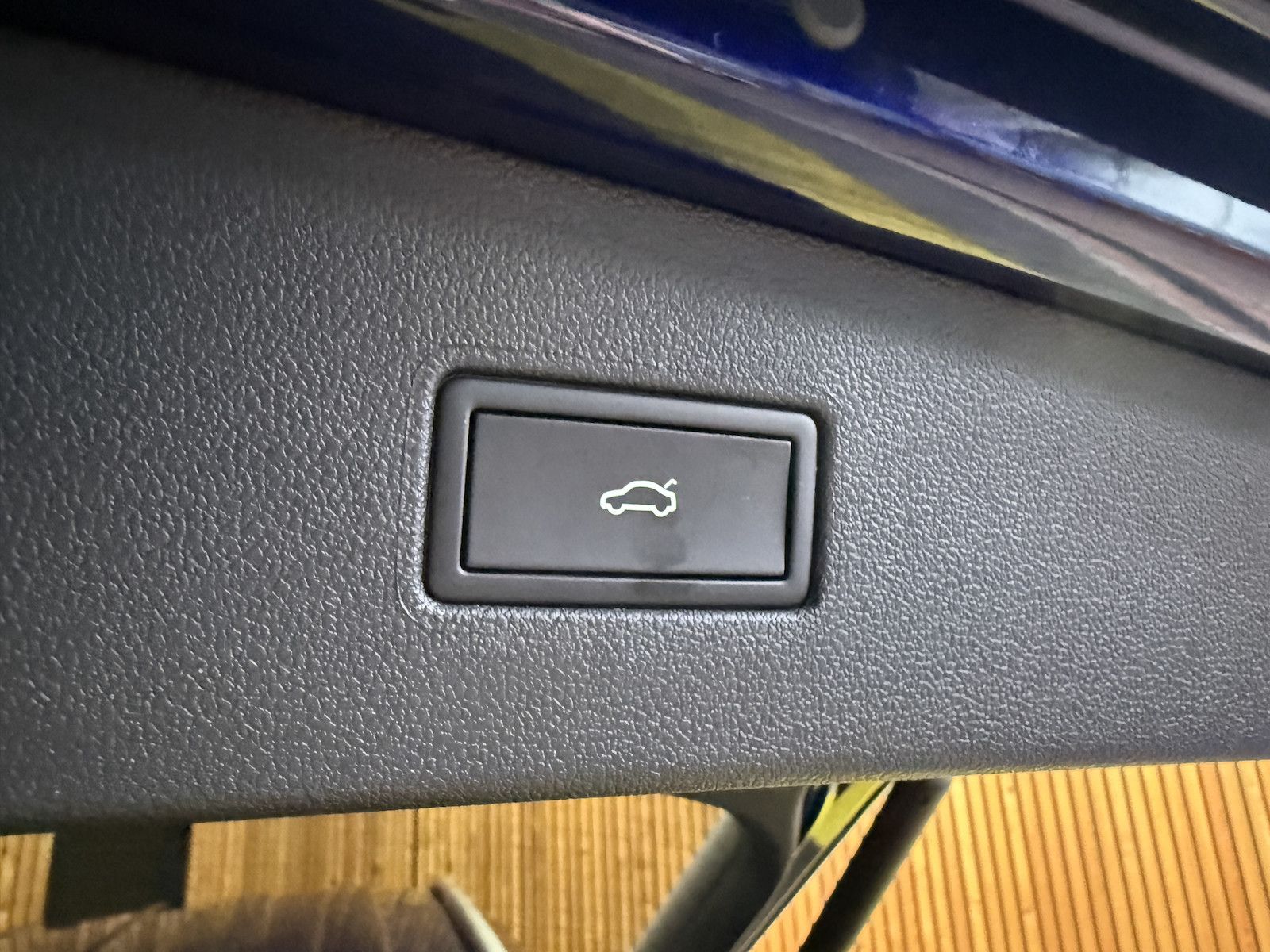 Fahrzeugabbildung Volkswagen Tiguan Allspace 2,0TDI DSG 7-Sitzer*Navi*AHK*LED