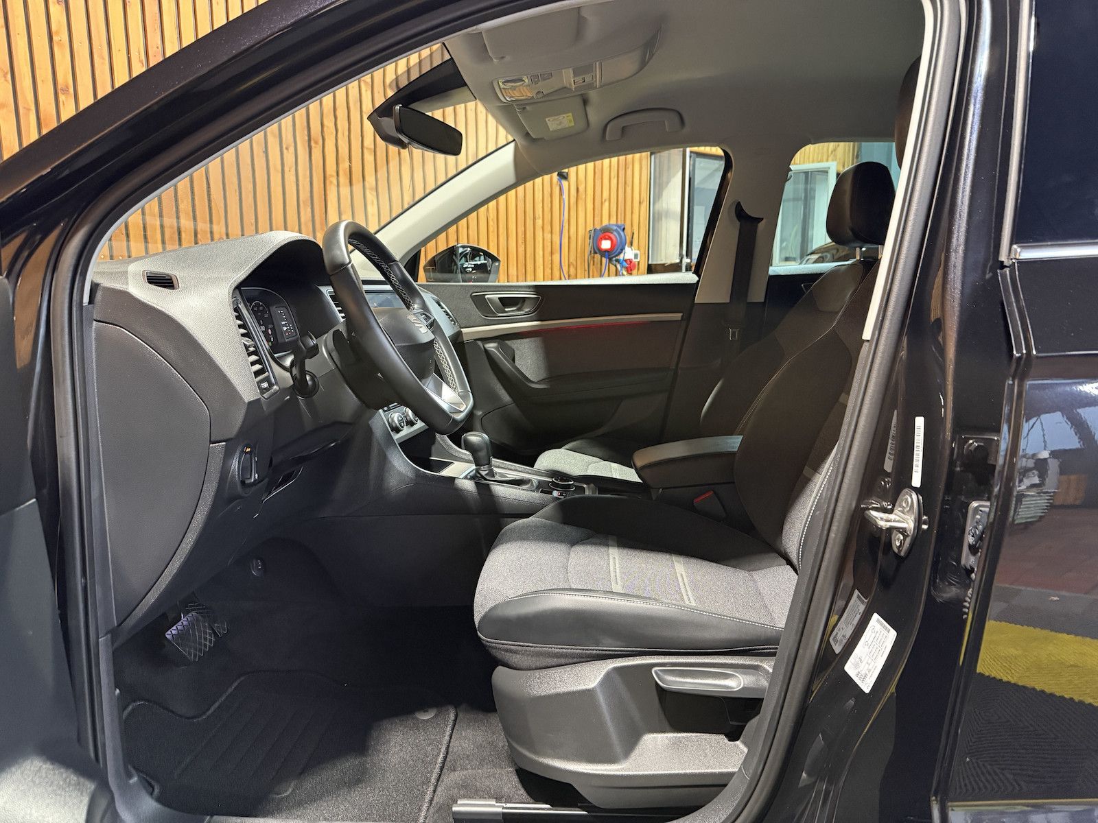 Fahrzeugabbildung SEAT Ateca 1,5 TSI X-Per. DSG *Navi*LED*Kam*Virt*AHK*