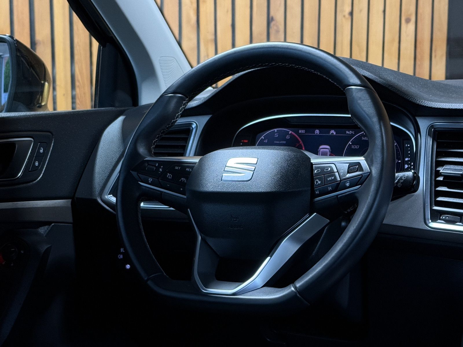 Fahrzeugabbildung SEAT Ateca 1,5 TSI X-Per. DSG *Navi*LED*Kam*Virt*AHK*
