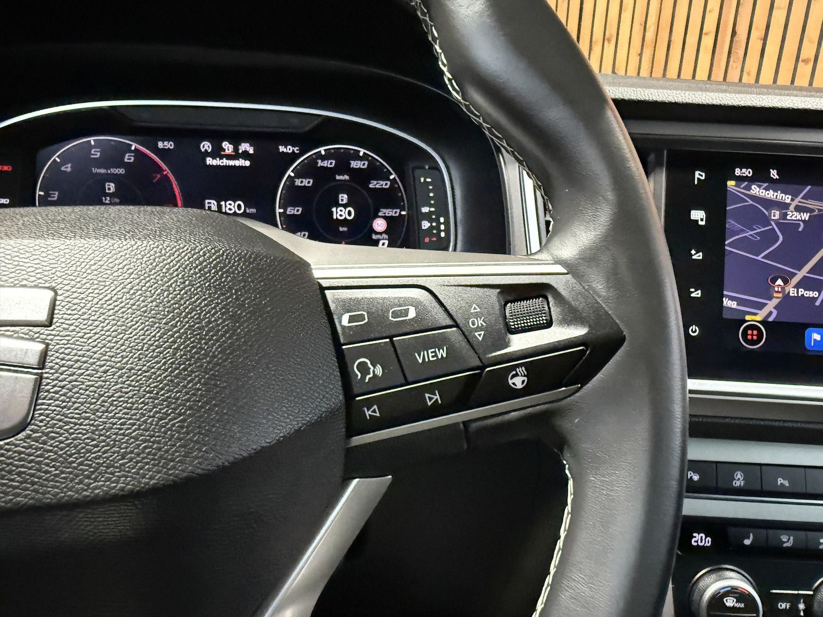 Fahrzeugabbildung SEAT Ateca 1,5 TSI X-Per. DSG *Navi*LED*Kam*Virt*AHK*
