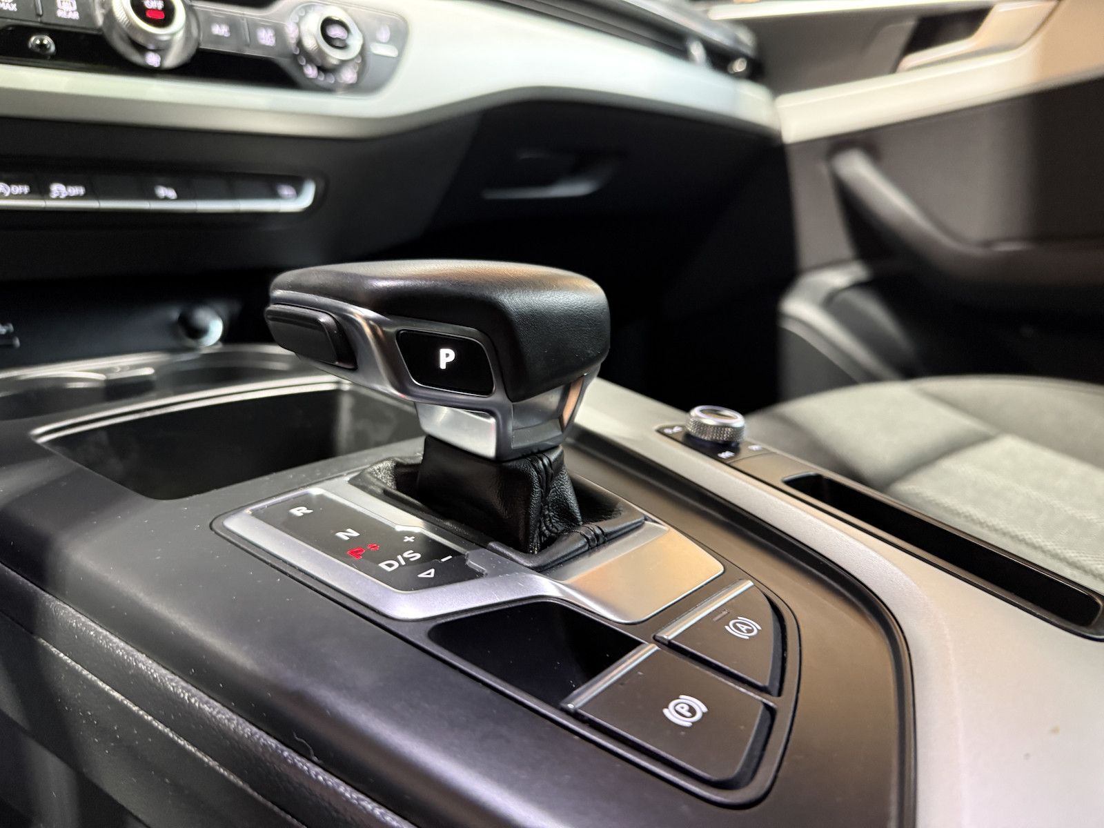 Fahrzeugabbildung Audi A4 Avant 2,0 TDI Aut. *Navi+*ACC*AHK*Kamera*App*