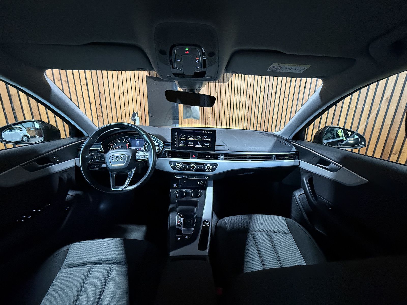 Fahrzeugabbildung Audi A4 Avant 2,0 TDI Aut. *Navi+*ACC*AHK*Kamera*App*