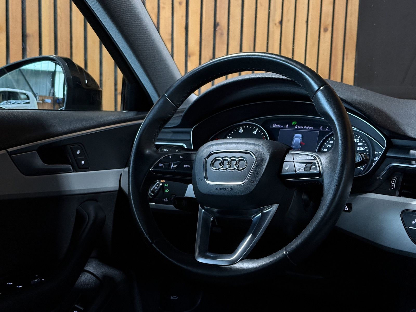 Fahrzeugabbildung Audi A4 Avant 2,0 TDI Aut. *Navi+*ACC*AHK*Kamera*App*