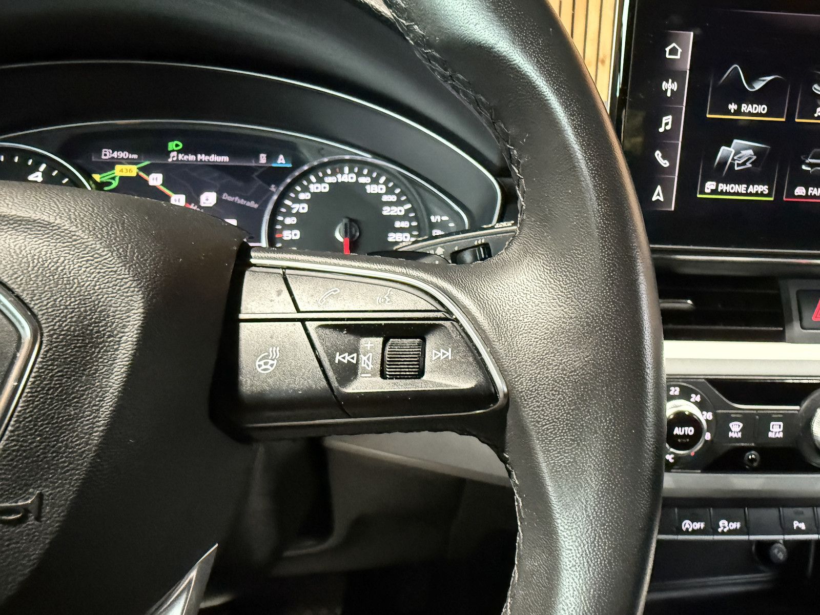 Fahrzeugabbildung Audi A4 Avant 2,0 TDI Aut. *Navi+*ACC*AHK*Kamera*App*