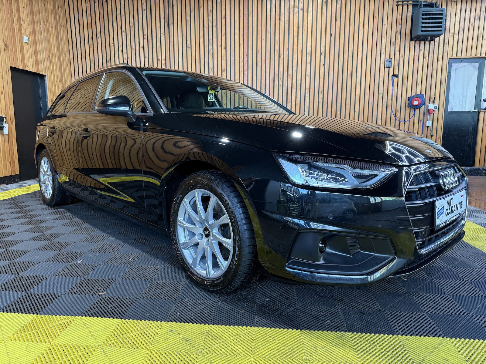 Fahrzeugabbildung Audi A4 Avant 2,0 TDI Aut. *Navi+*ACC*AHK*Kamera*App*