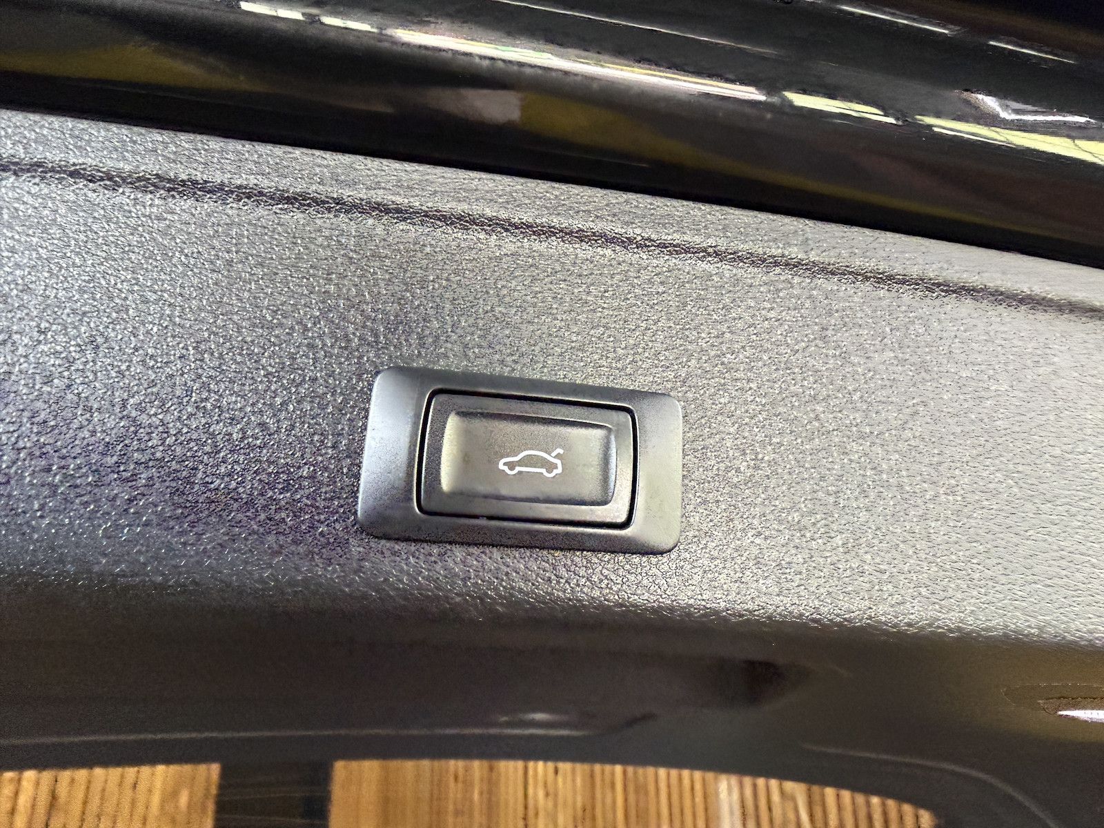 Fahrzeugabbildung Audi A4 Avant 2,0 TDI Aut. *Navi+*ACC*AHK*Kamera*App*