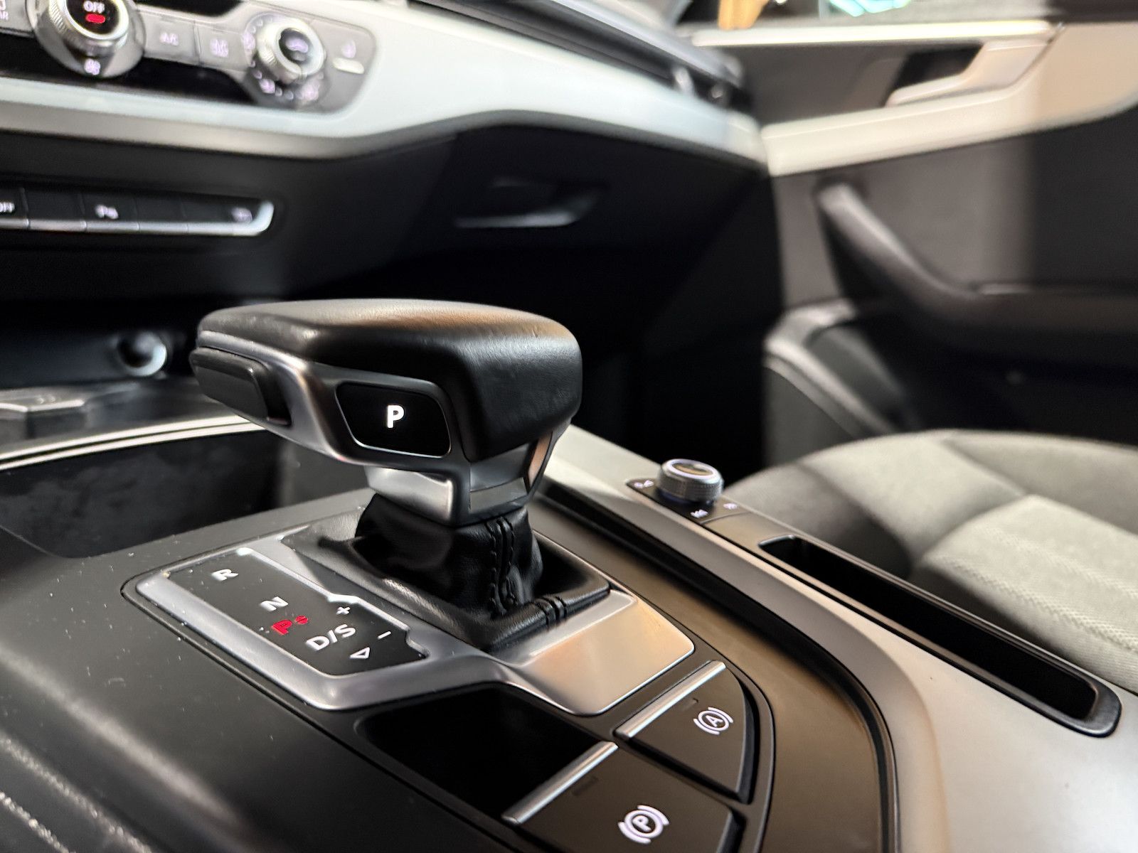 Fahrzeugabbildung Audi A4 Avant 2,0 TDI Aut. *Navi+*ACC*AHK*Kamera*App*