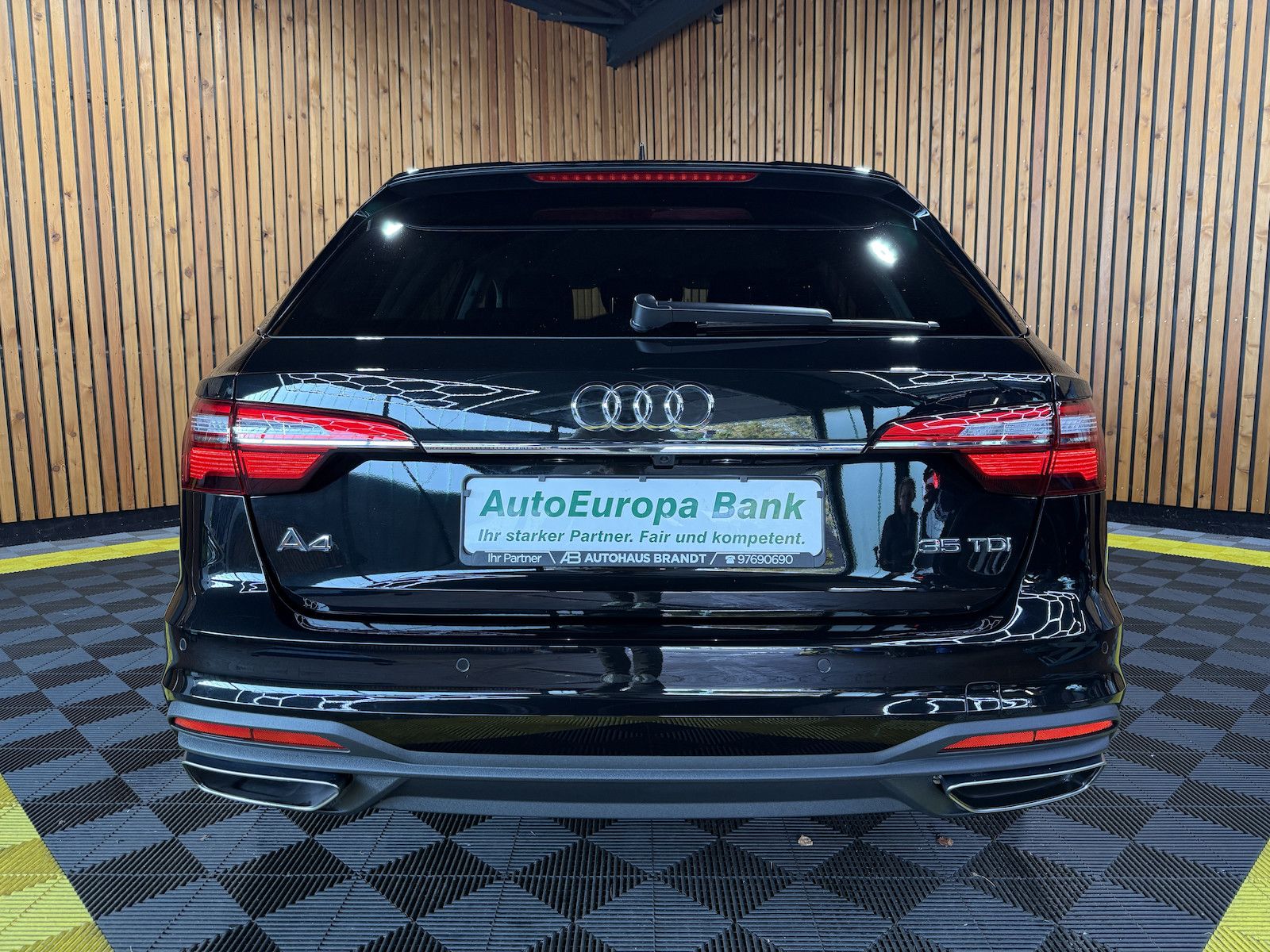 Fahrzeugabbildung Audi A4 Avant 2,0 TDI Aut. *Navi+*ACC*AHK*Kamera*App*