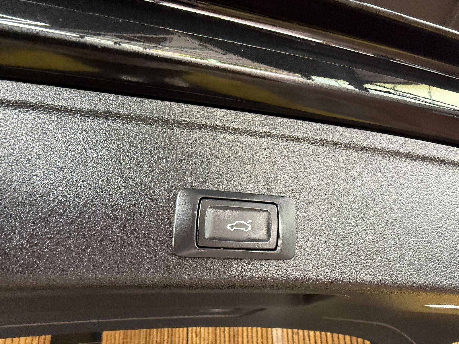 Fahrzeugabbildung Audi A4 Avant 2,0 TDI Aut. *Navi+*ACC*AHK*Kamera*App*