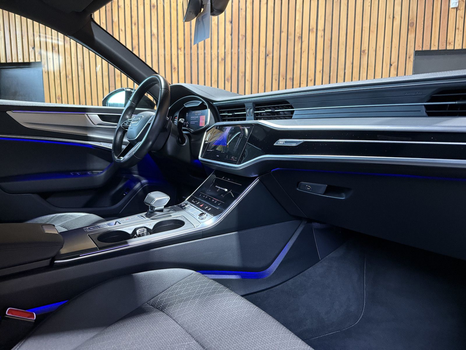 Fahrzeugabbildung Audi A6 Avant 2,0 TDI *Navi*ACC*Kam*Pano*Virtual*Keyl