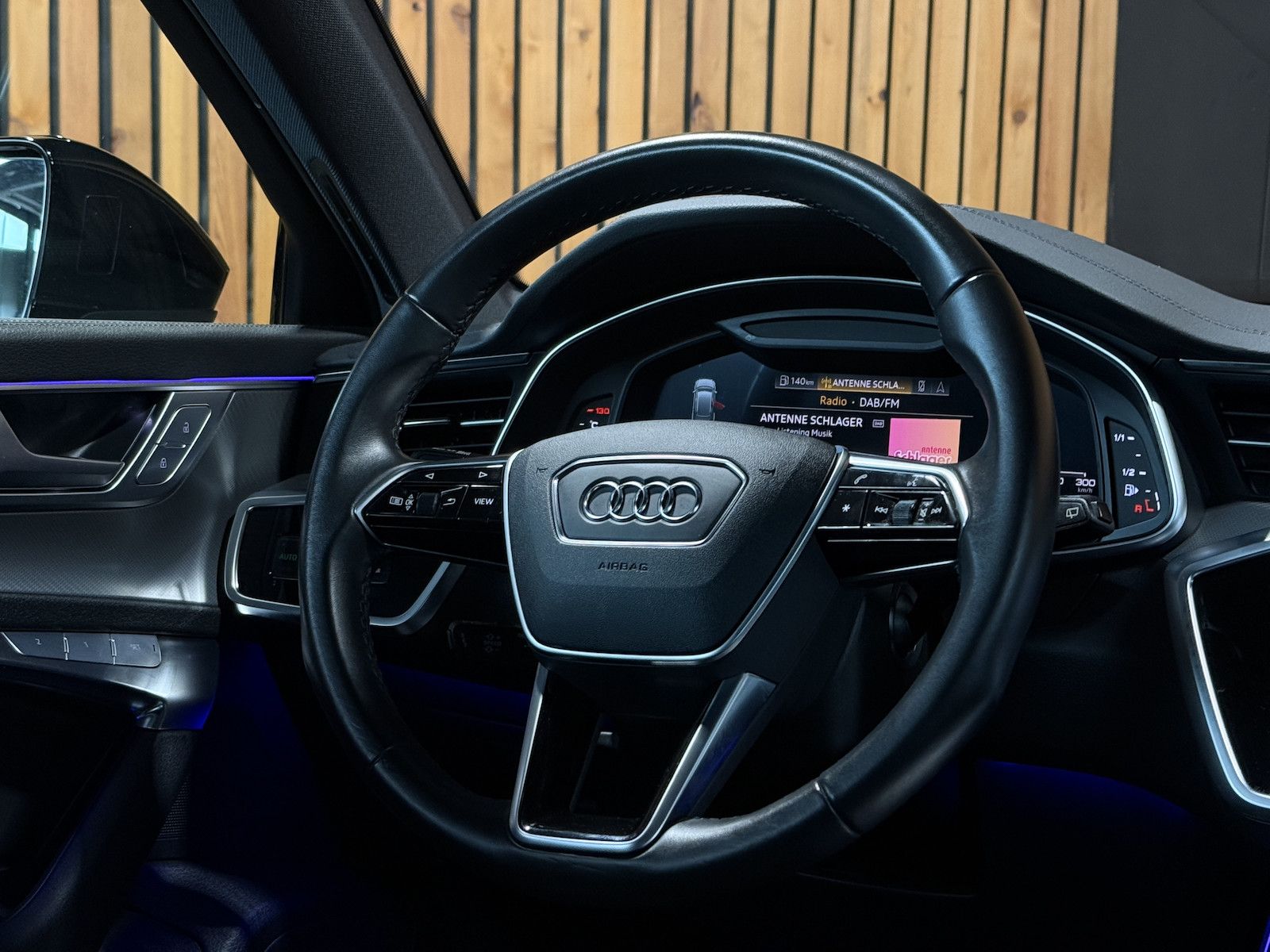 Fahrzeugabbildung Audi A6 Avant 2,0 TDI *Navi*ACC*Kam*Pano*Virtual*Keyl