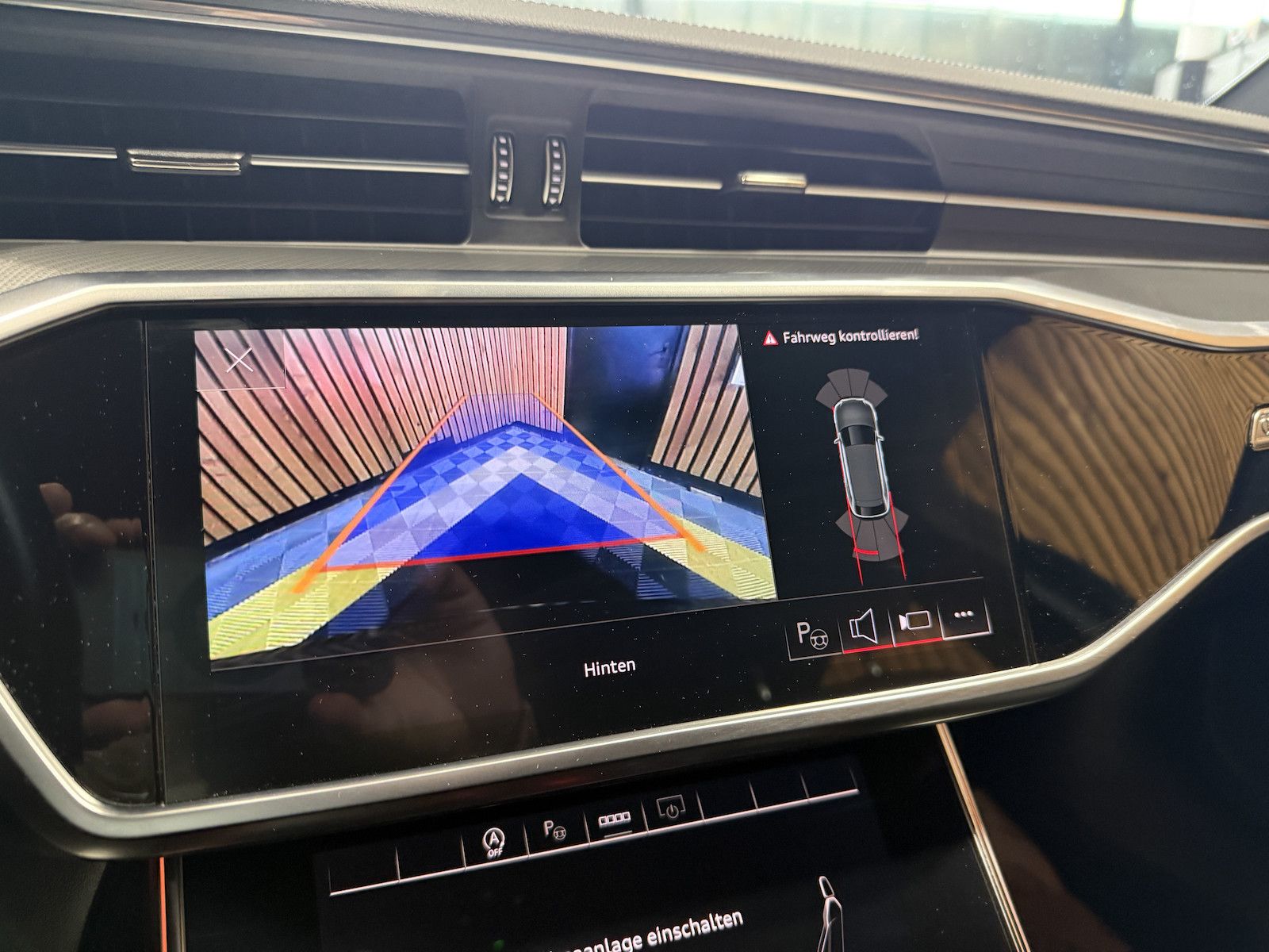 Fahrzeugabbildung Audi A6 Avant 2,0 TDI *Navi*ACC*Kam*Pano*Virtual*Keyl